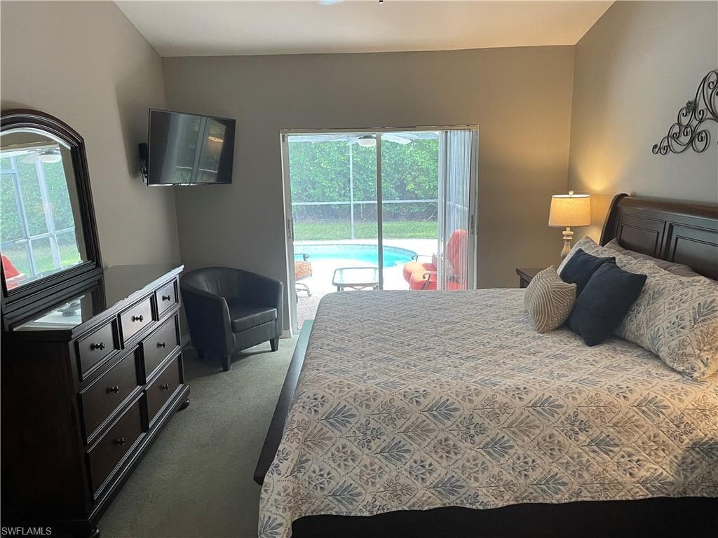 157 Saint James Way, Naples, FL 34104-15