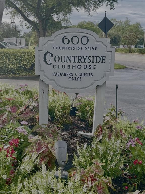 157 Saint James Way, Naples, FL 34104-22