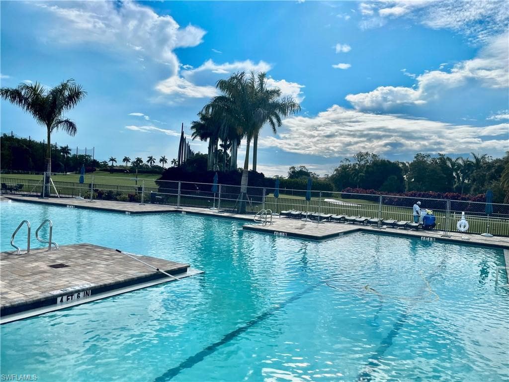 157 Saint James Way, Naples, FL 34104-25