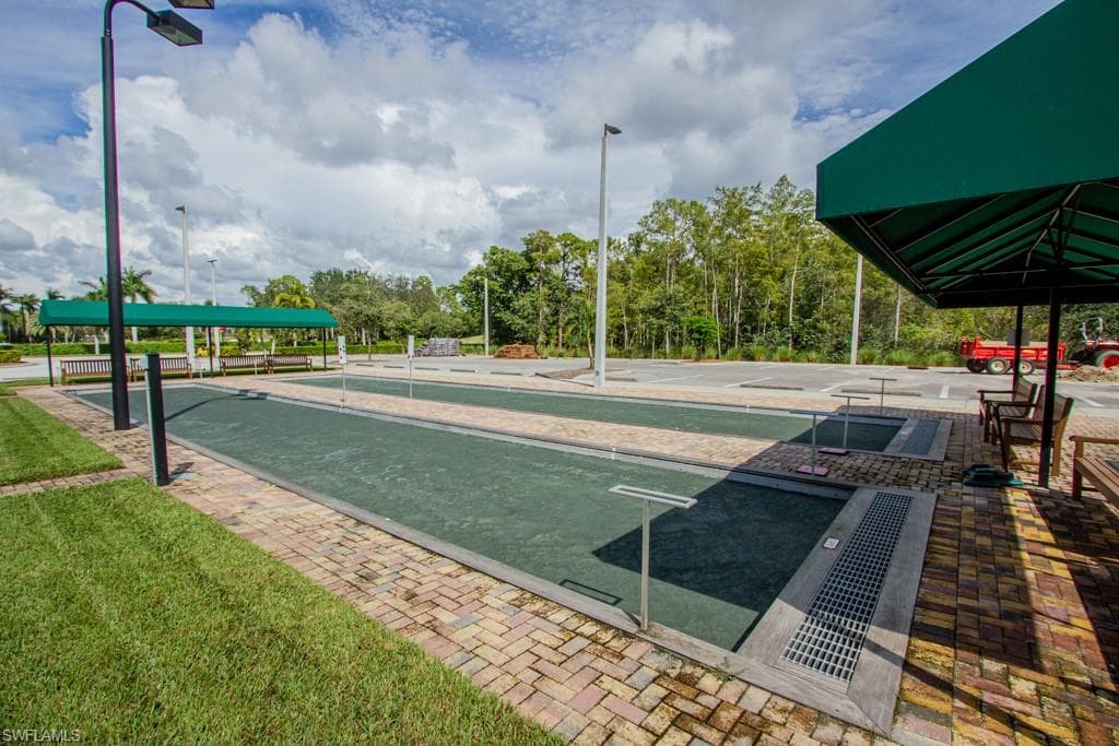 157 Saint James Way, Naples, FL 34104-35