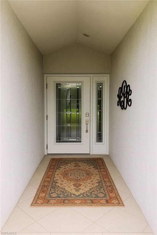 157 Saint James Way, Naples, FL 34104-3