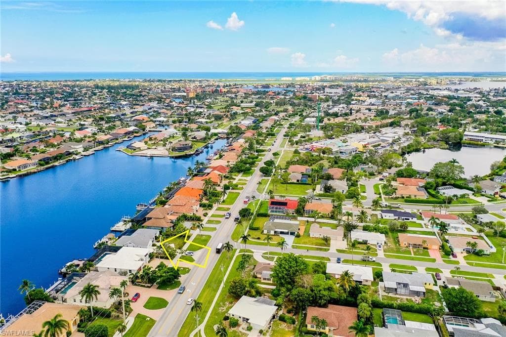 324 Bald Eagle Dr, Marco Island, FL 34145-32
