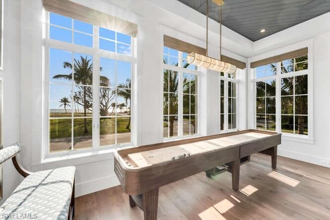 1835 Gulf Shore Blvd S, Naples, FL 34102-9
