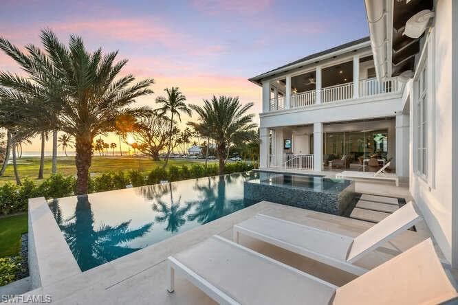 1835 Gulf Shore Blvd S, Naples, FL 34102-39