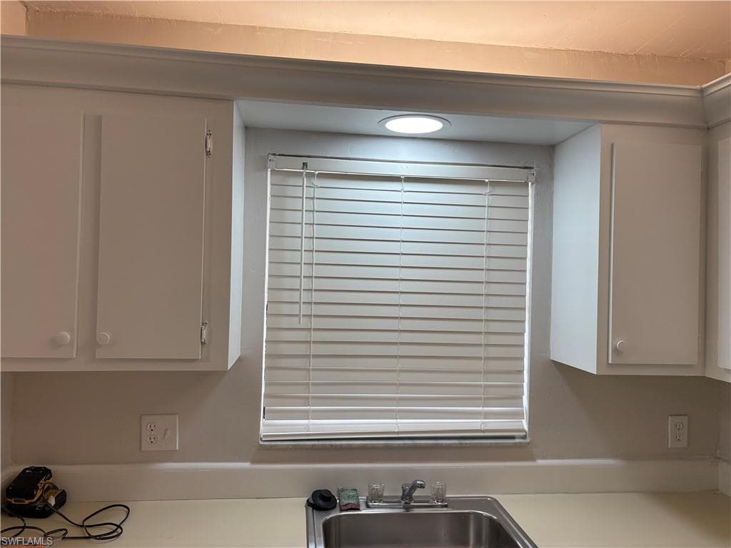 4346 27th Ct SW 102, Naples, FL 34116-7