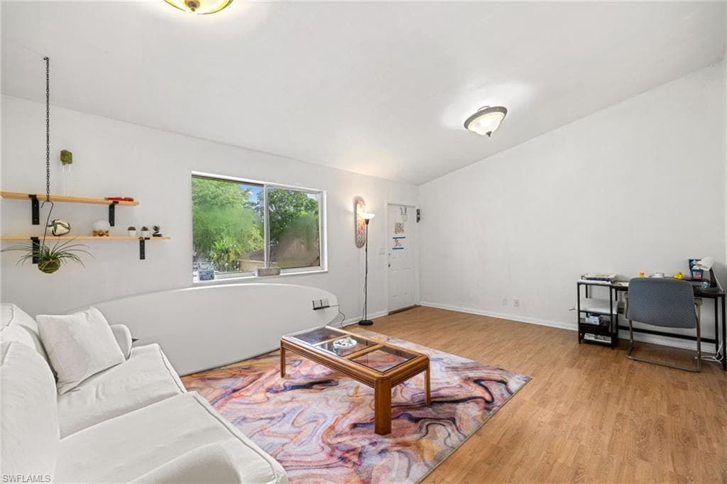 5406 16th Pl SW E4, Naples, FL 34116-20