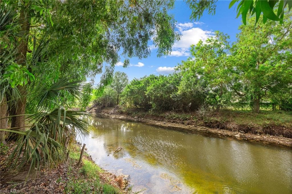 5406 16th Pl SW E4, Naples, FL 34116-4