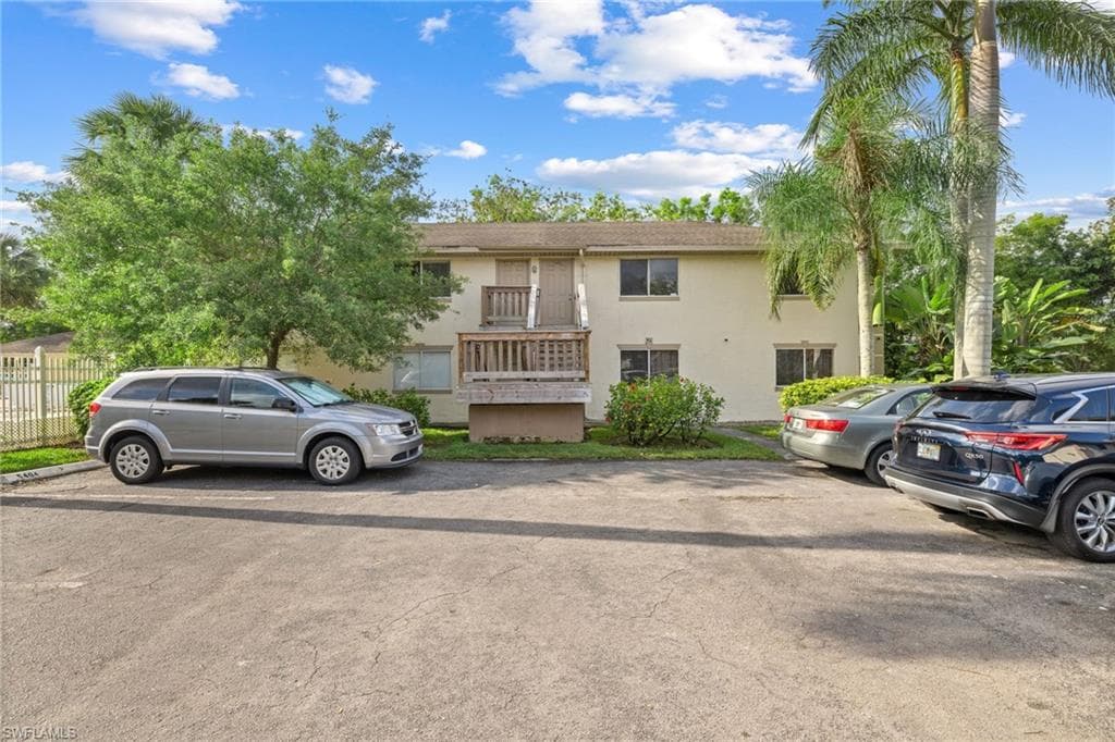 5406 16th Pl SW E4, Naples, FL 34116-7