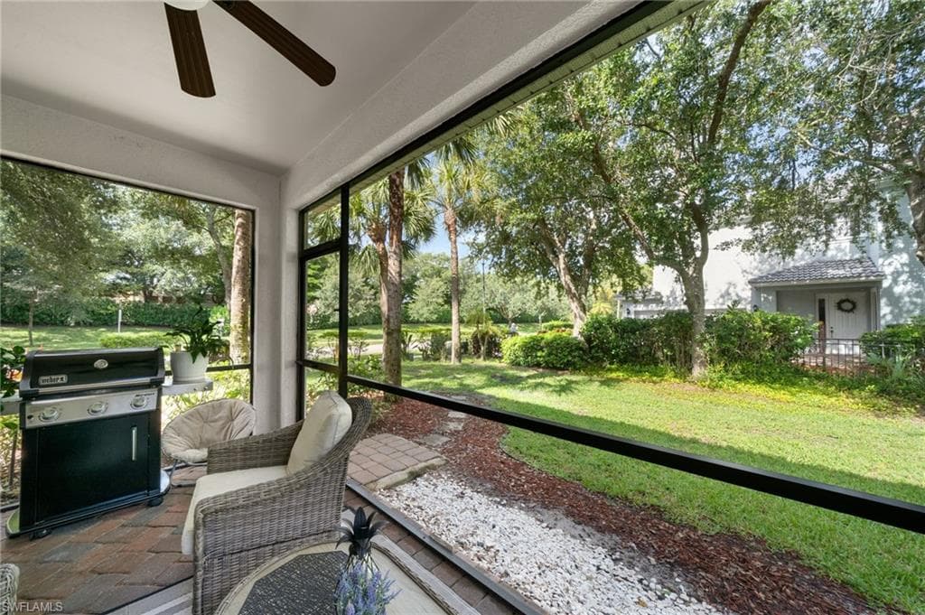15013 Summit Place Cir, Naples, FL 34119-38
