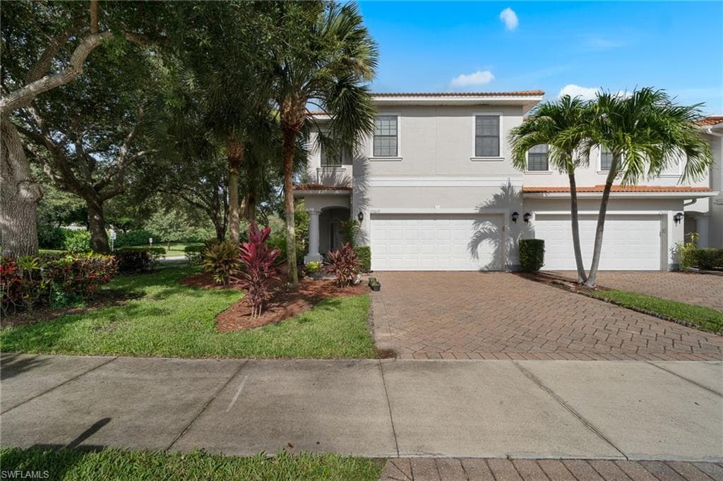15013 Summit Place Cir, Naples, FL 34119-4