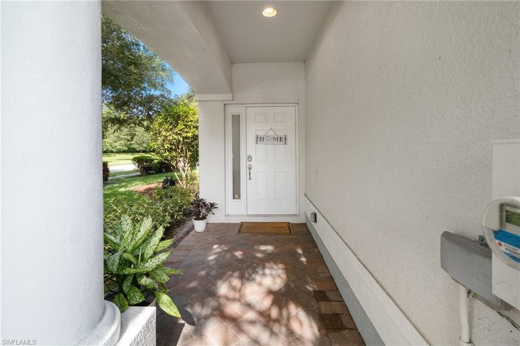15013 Summit Place Cir, Naples, FL 34119-6