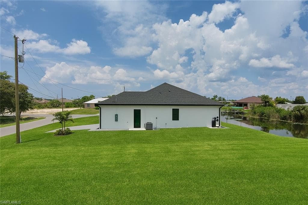 1321 19th Ter, Cape Coral, FL 33909-23