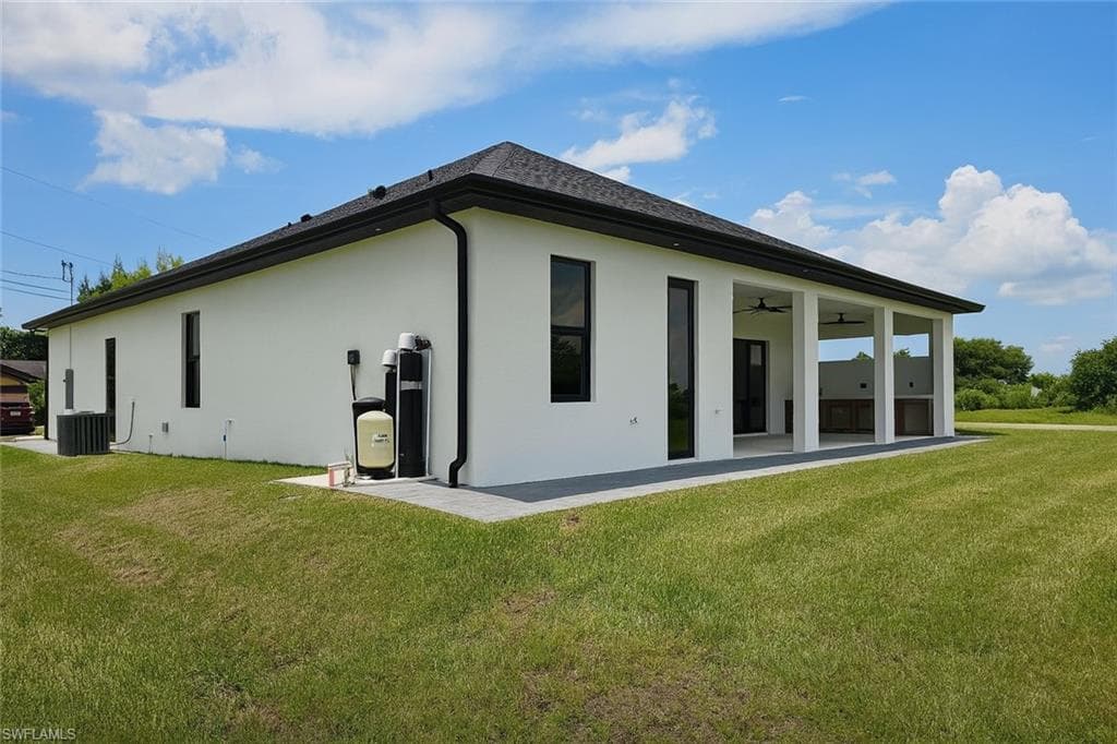 1321 19th Ter, Cape Coral, FL 33909-33