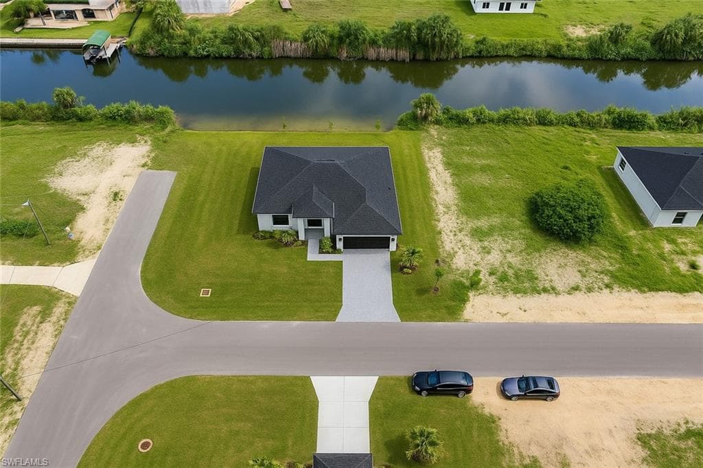 1321 19th Ter, Cape Coral, FL 33909-35
