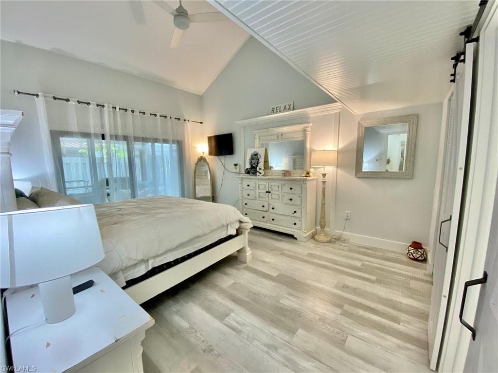 871 Meadowland Dr F, Naples, FL 34108-17