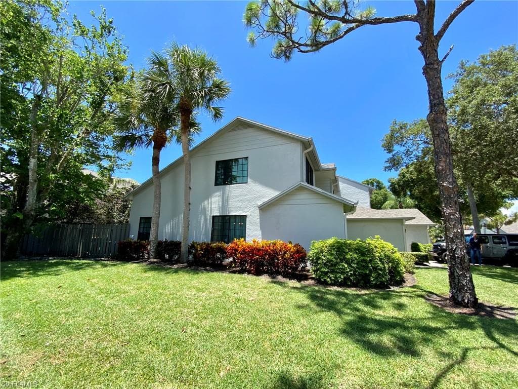 871 Meadowland Dr F, Naples, FL 34108-40