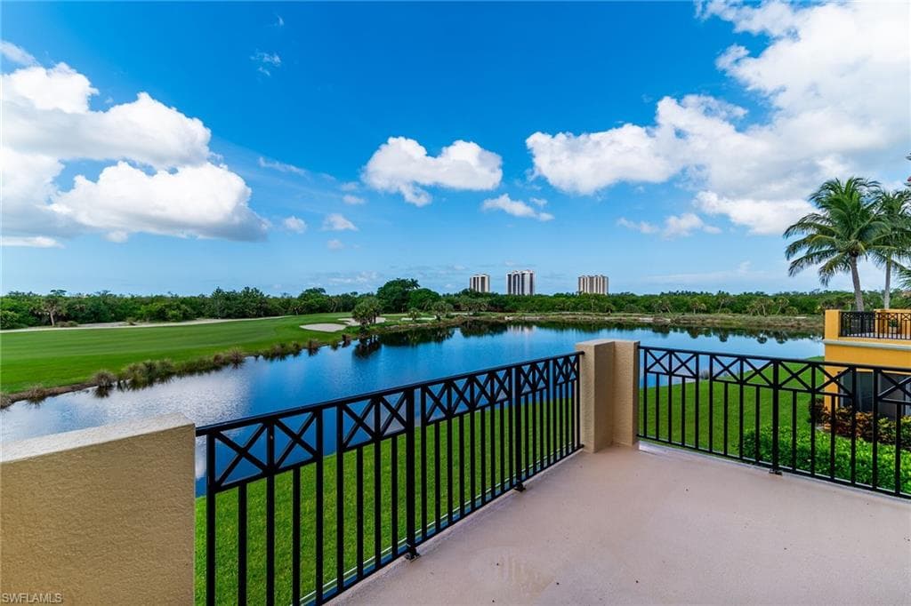 1502 Borghese Ln 201, Naples, FL 34114-2
