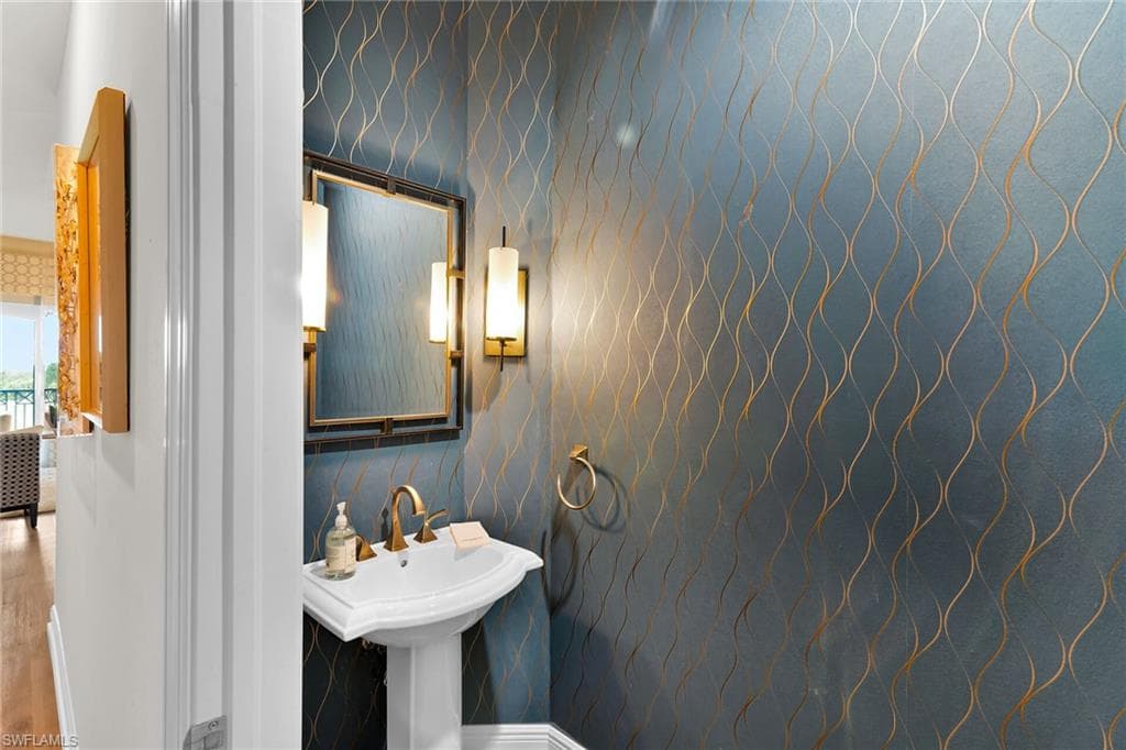 1502 Borghese Ln 201, Naples, FL 34114-34