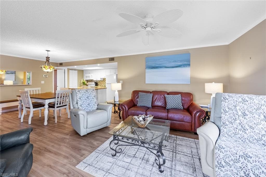 256 Palm Dr 6, Naples, FL 34112-12