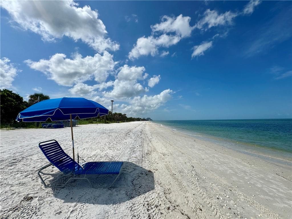 808 Whimbrel Ct, Naples, FL 34108-12