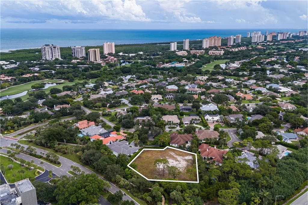808 Whimbrel Ct, Naples, FL 34108-1