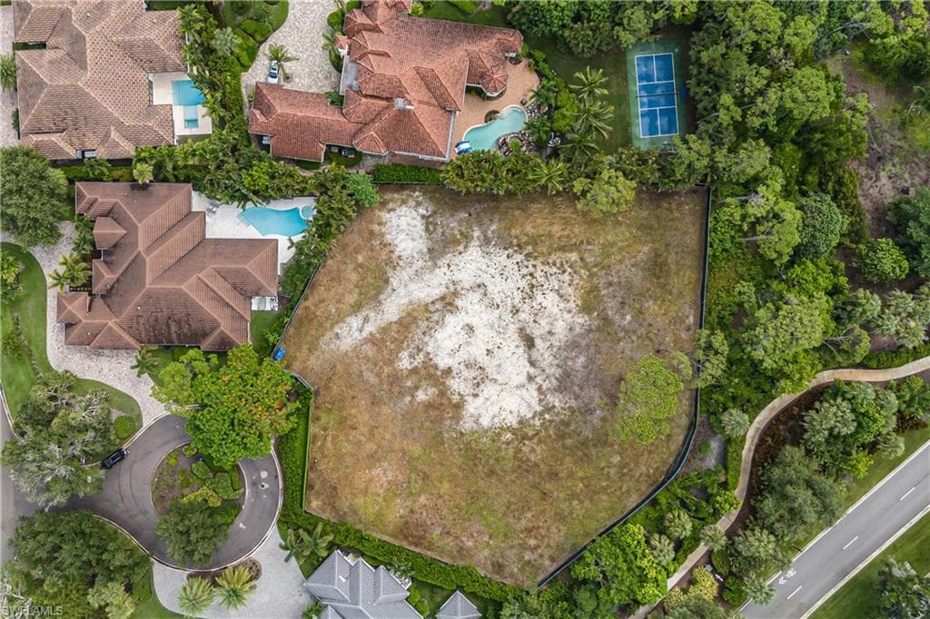 808 Whimbrel Ct, Naples, FL 34108-5