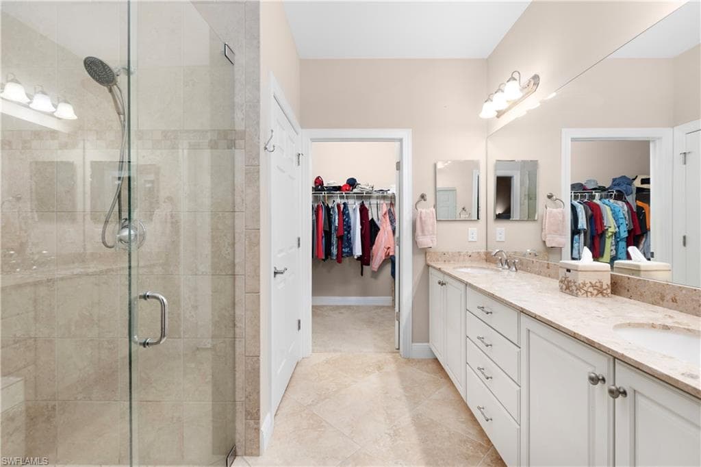 10427 Sirene Way, Fort Myers, FL 33913-14