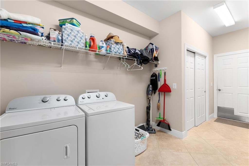 10427 Sirene Way, Fort Myers, FL 33913-18