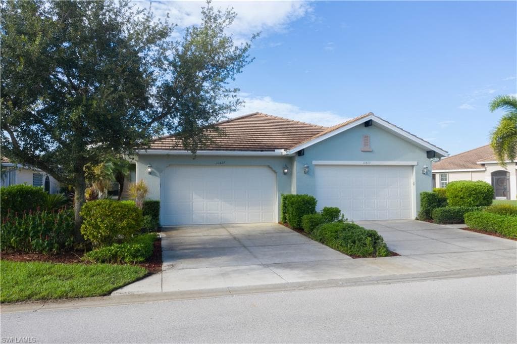 10427 Sirene Way, Fort Myers, FL 33913-2