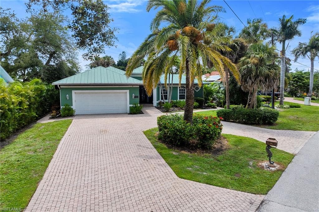 27307 Tennessee St, Bonita Springs, FL 34135-14