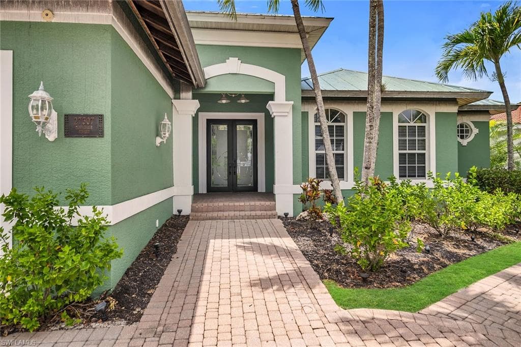 27307 Tennessee St, Bonita Springs, FL 34135-2