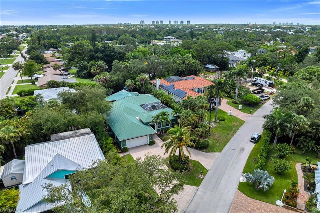 27307 Tennessee St, Bonita Springs, FL 34135-4