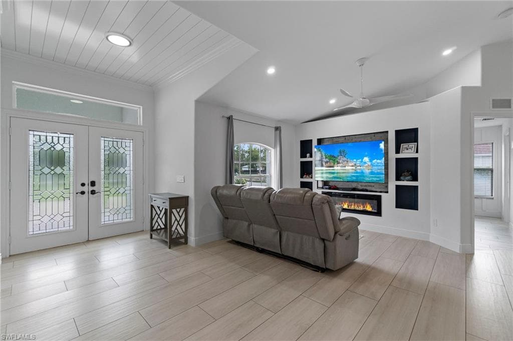 3811 2nd Ave SE, Naples, FL 34117-11