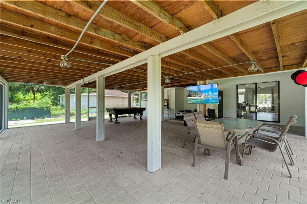 3811 2nd Ave SE, Naples, FL 34117-31