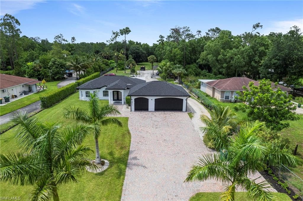 3811 2nd Ave SE, Naples, FL 34117-39