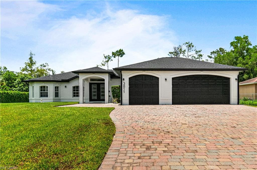 3811 2nd Ave SE, Naples, FL 34117-6