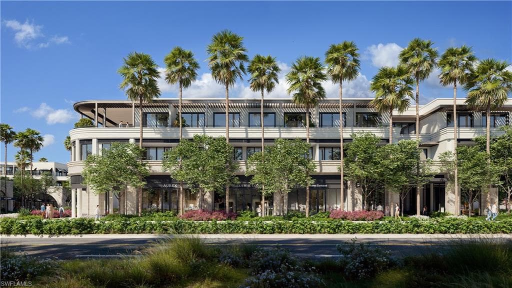 975 6th Ave S 201, Naples, FL 34102-1
