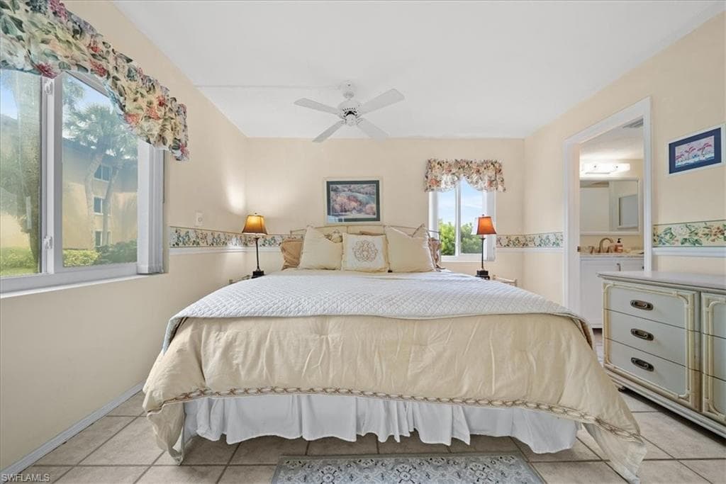 1001 Foxfire Ln 102, Naples, FL 34104-18