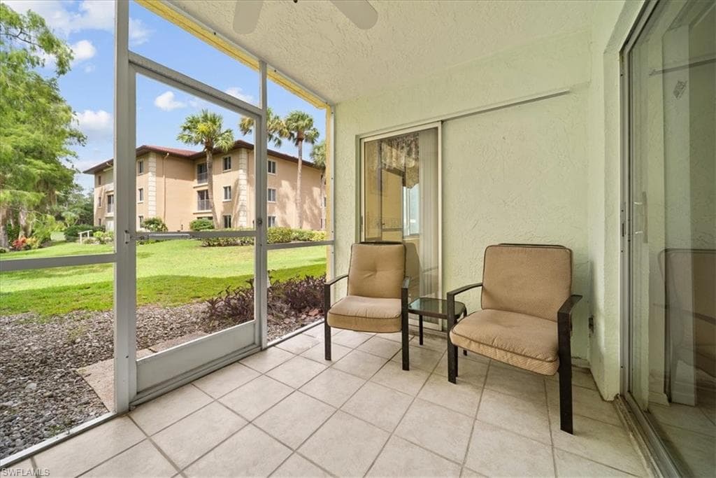 1001 Foxfire Ln 102, Naples, FL 34104-26