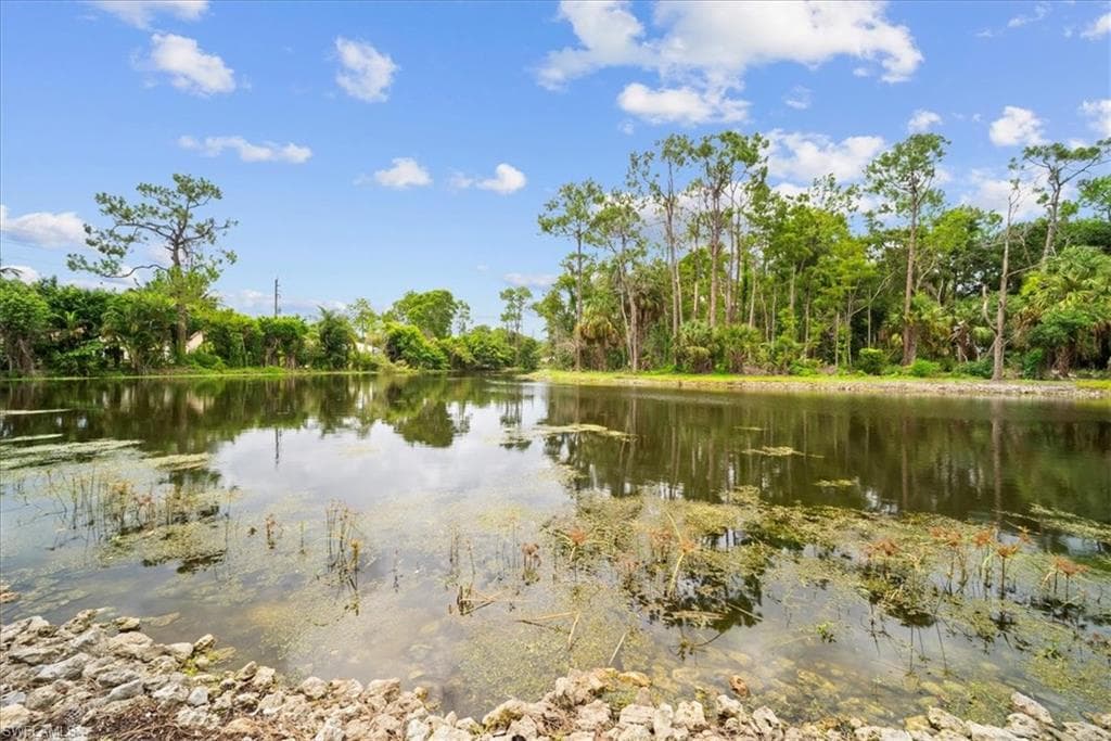 1001 Foxfire Ln 102, Naples, FL 34104-28