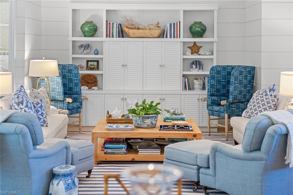 390 Windward Way, Naples, FL 34103-10