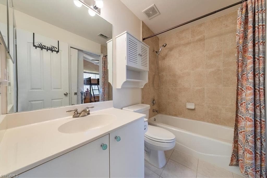 5485 Whitten Dr, Naples, FL 34104-15