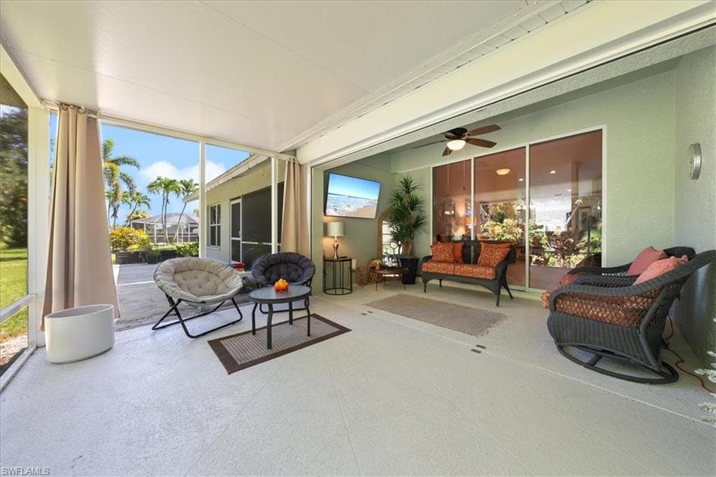 5485 Whitten Dr, Naples, FL 34104-25