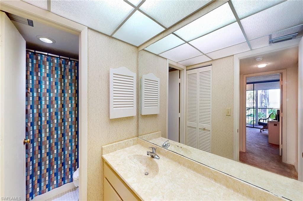 838 Elkcam Cir 202, Marco Island, FL 34145-26