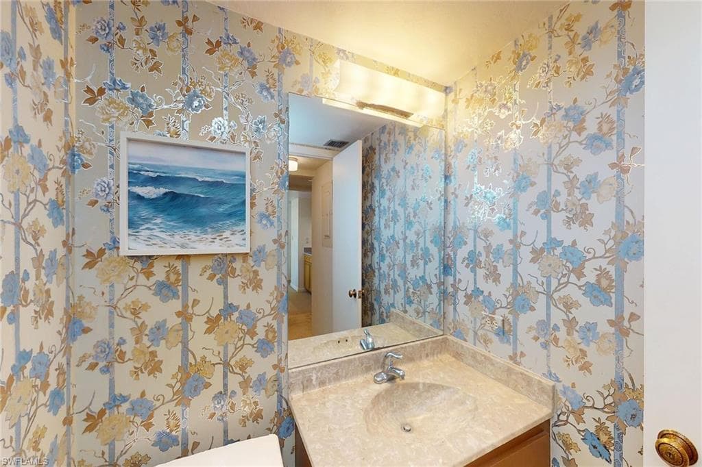 838 Elkcam Cir 202, Marco Island, FL 34145-28