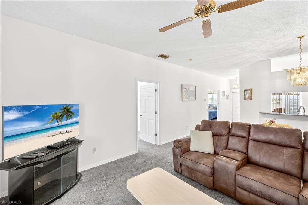 9522 Windsor Club Cir, Fort Myers, FL 33905-9