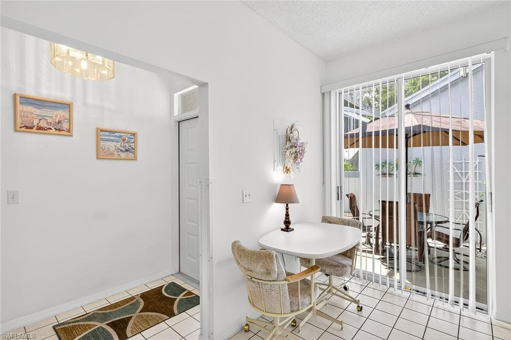 9522 Windsor Club Cir, Fort Myers, FL 33905-16