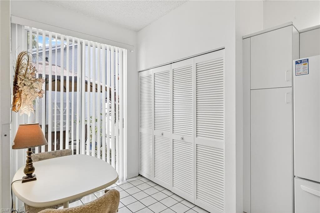 9522 Windsor Club Cir, Fort Myers, FL 33905-17