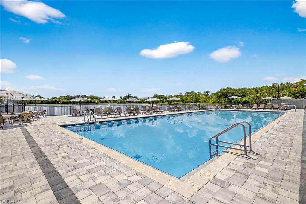 9522 Windsor Club Cir, Fort Myers, FL 33905-35