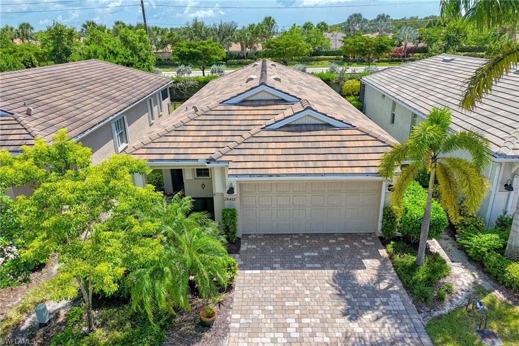 28467 Captiva Shell Loop, Bonita Springs, FL 34135-1